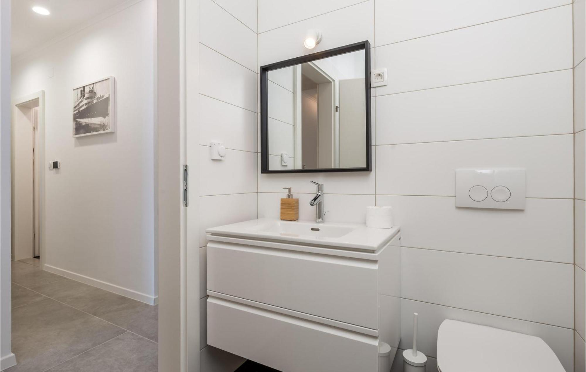 Amazing Apartment In Mali Losinj With Wifi Luaran gambar