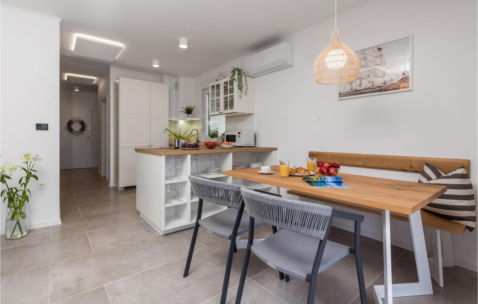 Amazing Apartment In Mali Losinj With Wifi Luaran gambar